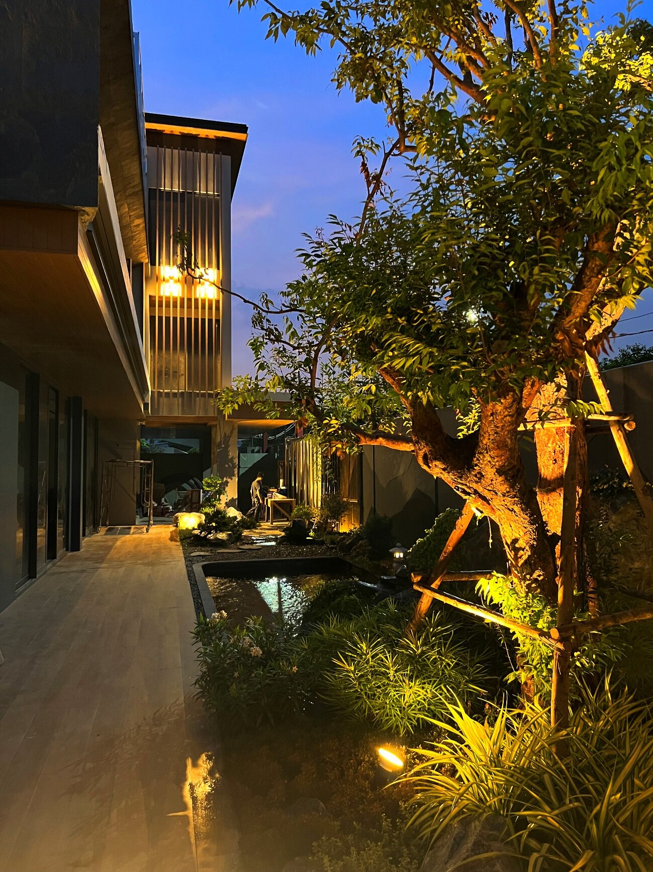 Arjunka Landscape Courtyard